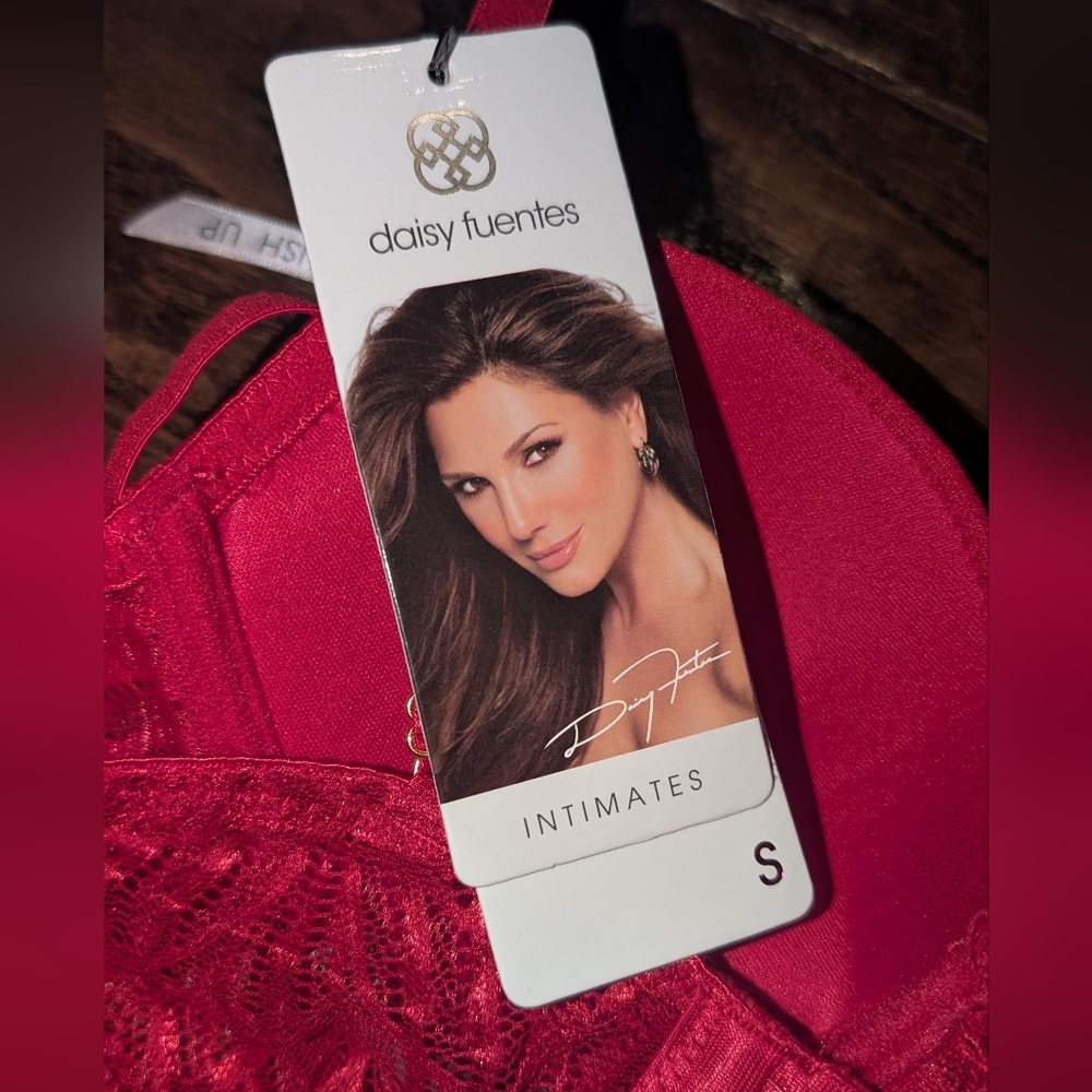 NWT Daisy Fuentes Lace Babydoll Lingerie in Chili Red - Picture 7 of 10